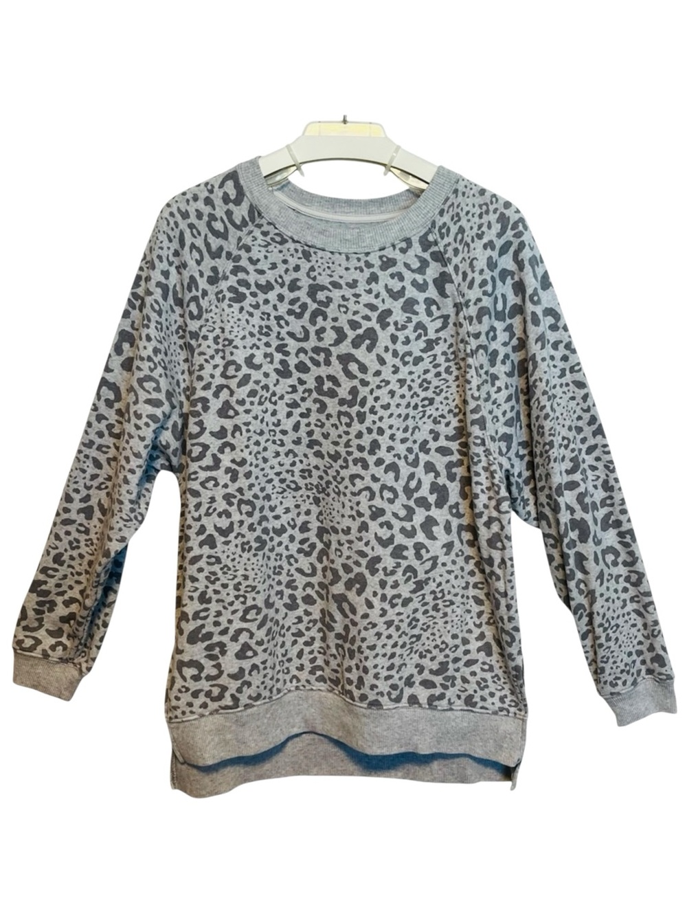 AMERICAN EAGLE Oversized Leopard Print Sweater